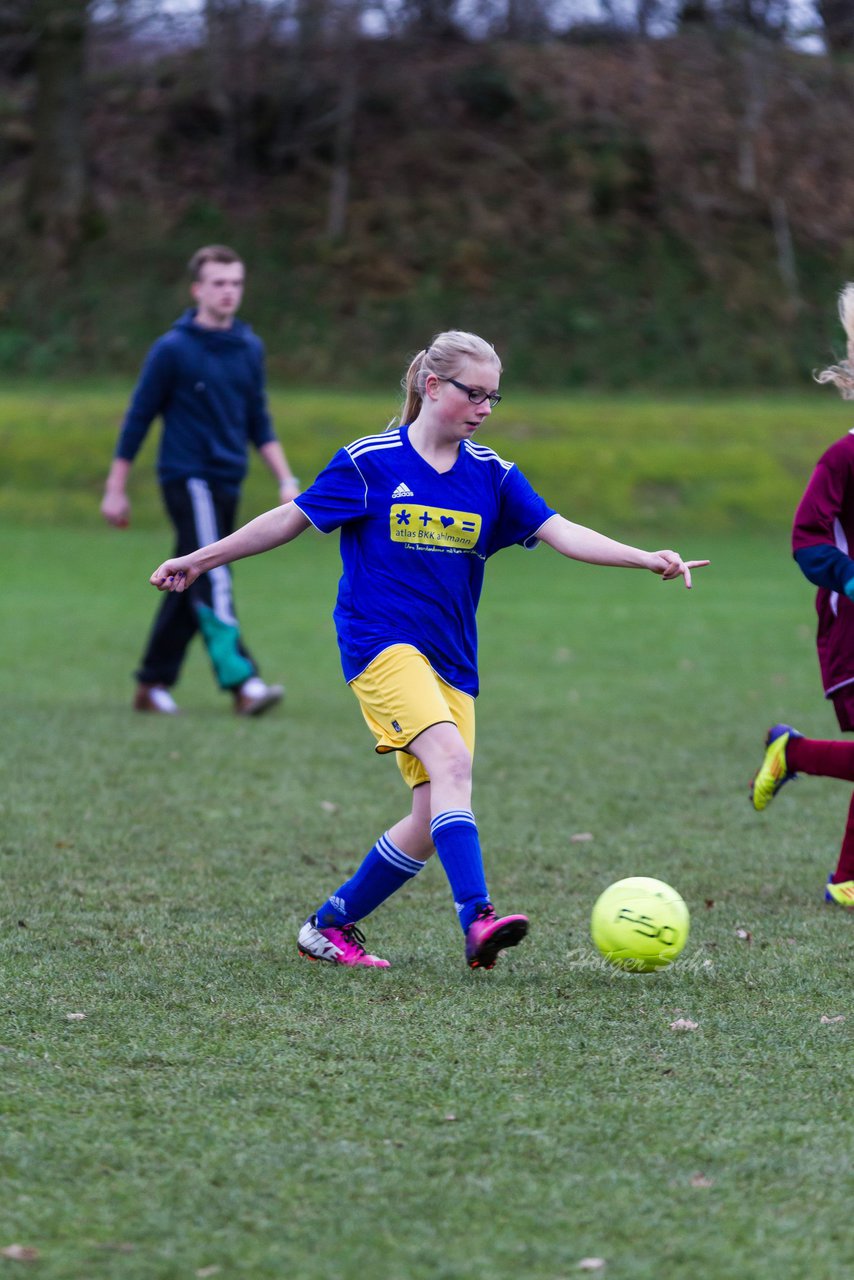 Bild 72 - B-Juniorinnen TSV Gnutz o.W. - SV Henstedt Ulzburg II : Ergebnis: ca. 5:0